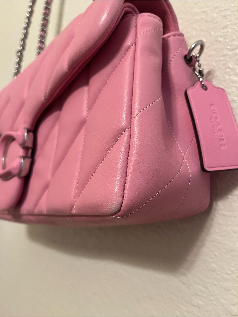 Coach quilted tabby 26 in vivid pink - Picture 5 of 11